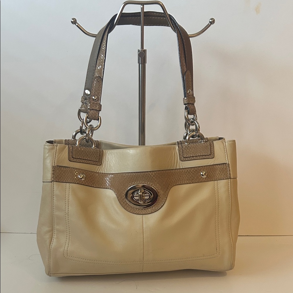 Coach Ivory Leather Shoulder Bag With Snakeprint Leather Detail Quiet Luxury Y2K